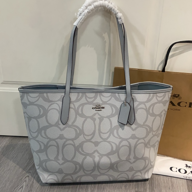 Tote Bag In Sketch Signature Canvas Ice Blue CBH89